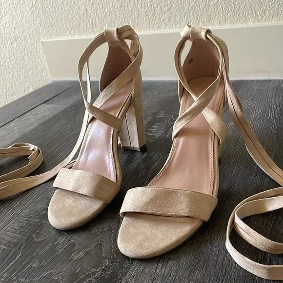 Vici | Tan Strappy Block Heel Size 9.5 - Picture 5 of 9